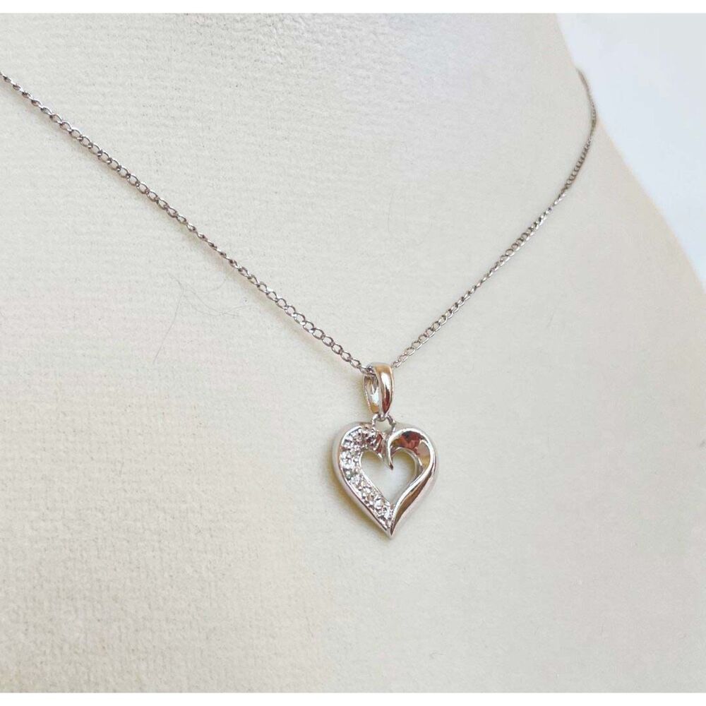 Sterling Silver 925 Chain Heart Pendant w/Diamond Chip